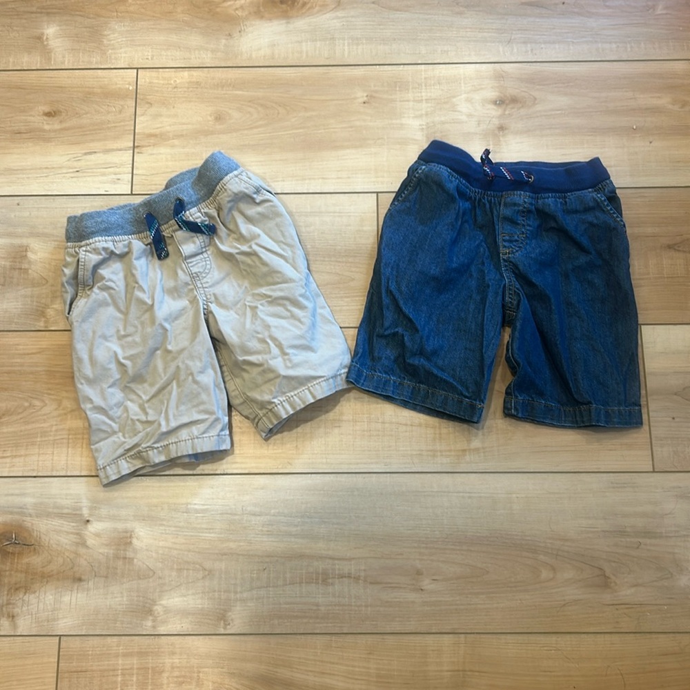 Carters Shorts in Great Condition